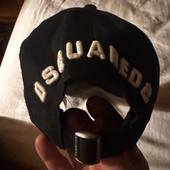 Black ICON Cap - Picture 3 of 7